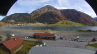 Archiv Foto Webcam Schöneben: Talstation der Bergbahn mit Blick auf Reschensee und Dorf Reschen 09:00