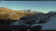 Archiv Foto Webcam Fassatal - Moena - Ankunft der Gondelbahn "Valbona le Cune" 15:00