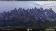 Archived image Webcam Fassatal - San Pelegrino - mountainstation of the chairlift "Cavia-Col Margherita" 06:00