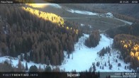 Archived image Webcam View of the Piavac slope, Alpe Lusia 07:00