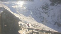 Archiv Foto Webcam Ohau Snowfields: Blick auf die Skihütte 13:00