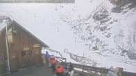 Archiv Foto Webcam Ohau Snowfields: Blick auf die Skihütte 15:00