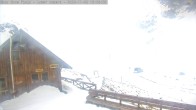 Archiv Foto Webcam Ohau Snowfields: Blick auf die Skihütte 15:00