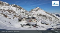 Archived image Webcam Kitzsteinhorn Kaprun: Alpine Centre 08:00