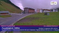 Archived image Webcam Faschina Pass, base station "Stafelalpbahn" 08:00