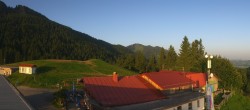 Archived image Webcam Alpspitzbahn - middle station 01:00