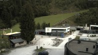 Archiv Foto Webcam Almenwelt Lofer: Blick auf die Talstation der Almbahn 1 05:00
