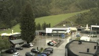 Archiv Foto Webcam Almenwelt Lofer: Blick auf die Talstation der Almbahn 1 13:00