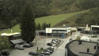 Archiv Foto Webcam Almenwelt Lofer: Blick auf die Talstation der Almbahn 1 17:00