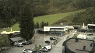 Archiv Foto Webcam Almenwelt Lofer: Blick auf die Talstation der Almbahn 1 19:00