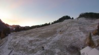 Archived image Webcam Nassfeld Ski Resort: View from Sonnleitn 05:00
