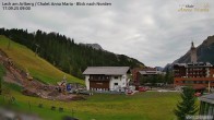 Archiv Foto Webcam Lech am Arlberg: Ausblick Chalet Anna Maria zur Piste 08:00