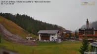 Archiv Foto Webcam Lech am Arlberg: Ausblick Chalet Anna Maria zur Piste 13:00