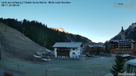 Archiv Foto Webcam Lech am Arlberg: Ausblick Chalet Anna Maria zur Piste 07:00