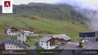 Archiv Foto Webcam Hotel Arlberghaus in Zürs mit Blick auf den Weltcuphang 07:00