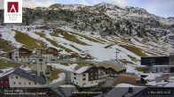 Archiv Foto Webcam Hotel Arlberghaus in Zürs mit Blick auf den Weltcuphang 15:00