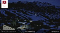 Archived image Webcam Hotel Arlberghaus at Zürs 05:00