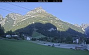 Archived image Webcam Base station of the Brunni cable car 17:00