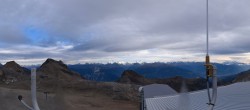 Archiv Foto Webcam Crans Montana: Bergstation Plaine Morte 17:00