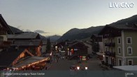 Archiv Foto Webcam Livigno Ortszentrum 02:00