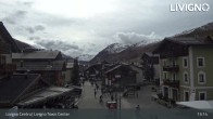 Archiv Foto Webcam Livigno Ortszentrum 12:00