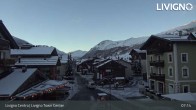 Archiv Foto Webcam Livigno Ortszentrum 06:00