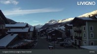 Archived image Webcam Livigno town center 07:00