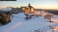 Archived image Webcam Mt Bachelor - View Three Sisters 07:00