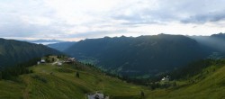 Archiv Foto Webcam Riesneralm: Panorama Skigebiet und Skihütte Hochsitz 05:00