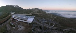 Archiv Foto Webcam Peisey Vallandry - Bergstation Sessellift Arpette 05:00