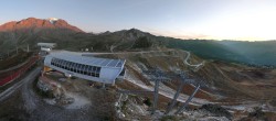 Archived image Webcam Peisey Vallandry - chairlift Arpette 19:00