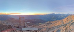 Archived image Webcam Peisey Vallandry - Top station cable car L`Aiguille Rouge 19:00