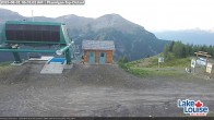 Archived image Webcam Chateau Lake Louise 04:00