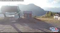 Archived image Webcam Chateau Lake Louise 06:00