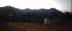 Archived image Webcam Lake Louise: Panorama Ptarmigan 04:00