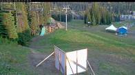 Archived image Webcam Silver Queen Slope and chair lift 06:00