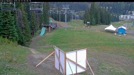 Archived image Webcam Silver Queen Slope and chair lift 08:00