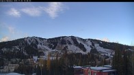 Archived image Webcam Silver Queen Slope and chair lift 15:00