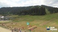 Archived image Webcam Village Day Lodge - Sun Peaks 14:00
