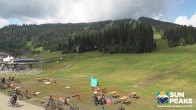 Archiv Foto Webcam Village Day Lodge - Sun Peaks 12:00