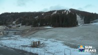 Archived image Webcam Village Day Lodge - Sun Peaks 06:00
