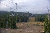 Archived image Webcam Timberline Lodge Ski Area - View Jeff Flood Express 05:00