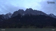 Archiv Foto Webcam Bergpanorama Grainau 04:00