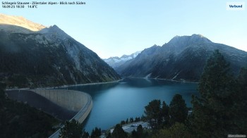 Schlegeis Reservoir Zillertal Alps - View to the south